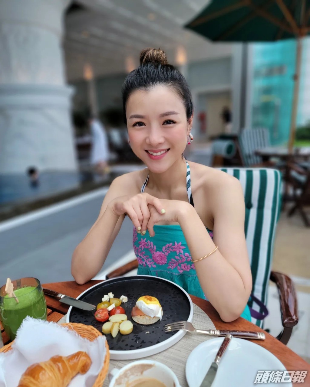 依然fit到爆，身材零走樣。